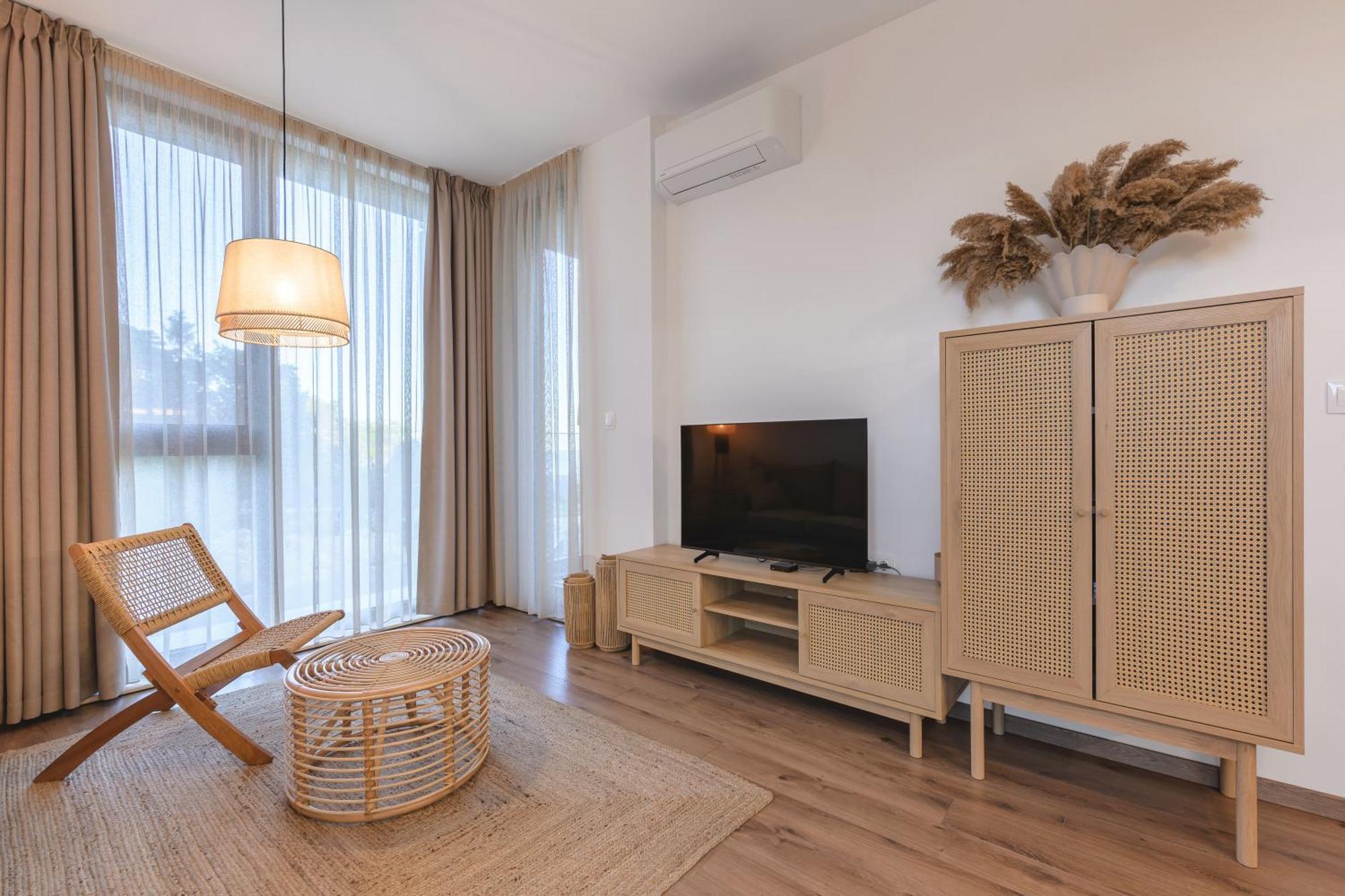 Boho Sea View One-Bedroom Pool & Spa Apartment Sf. Constantin și Elena Exterior foto